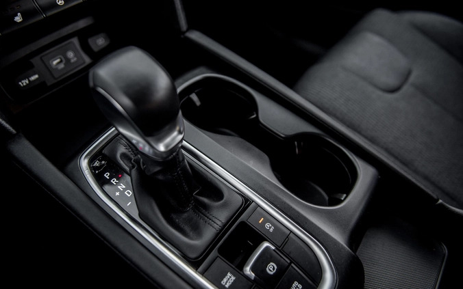 Hyundai Santa Fe cena 104900 przebieg: 17200, rok produkcji 2019 z Debrzno małe 596